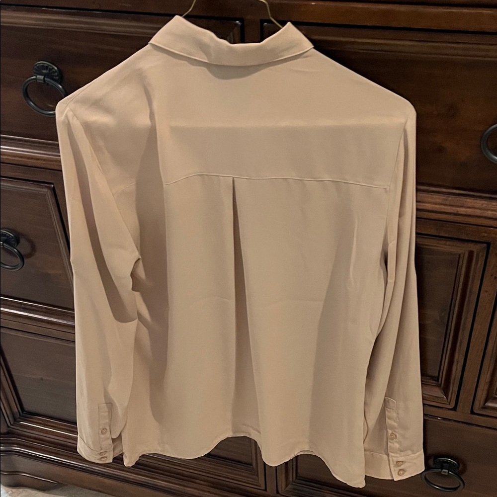 Express Women's Beige Button-Down Blouse - Picture 5 of 5